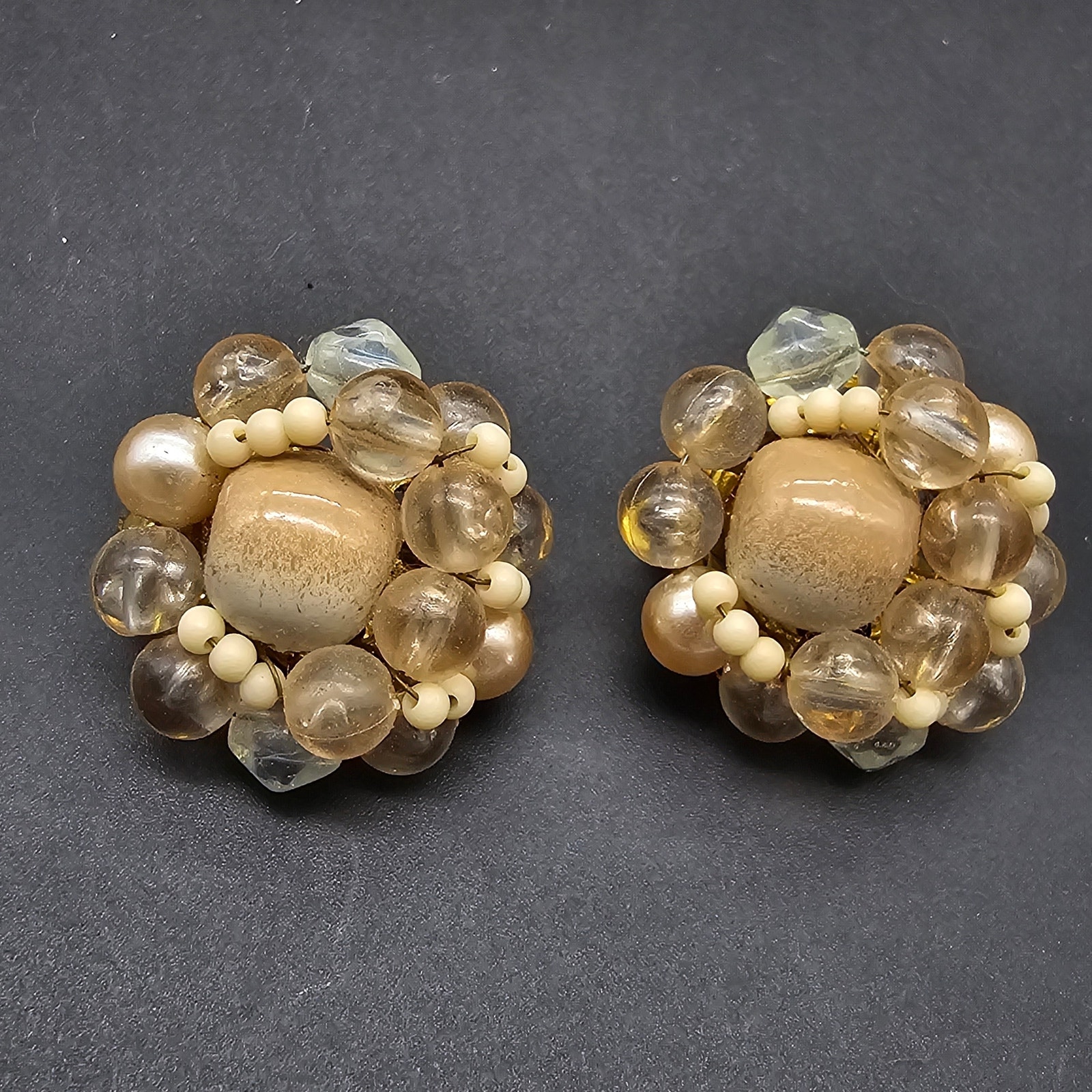 Japan Beaded Clip On Earrings Beige Sandy Cluster Flower Vintage Jewelry 15$